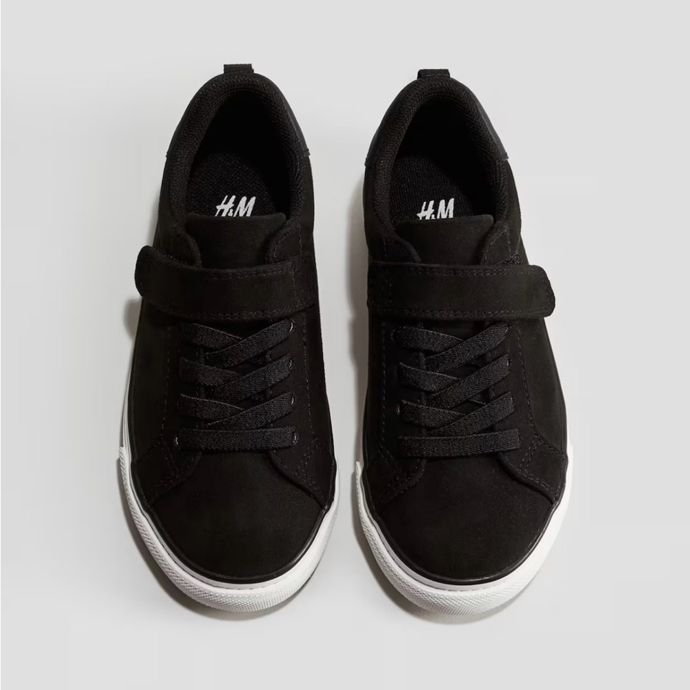 NIB H&M Boys Black Canvas Sneaker